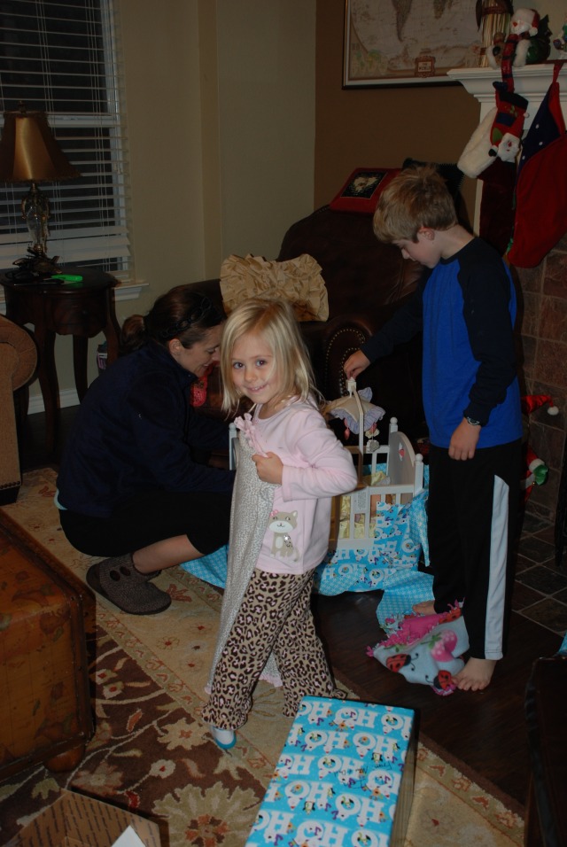 2012-12-25 08 Christmas Morning J&H.jpg